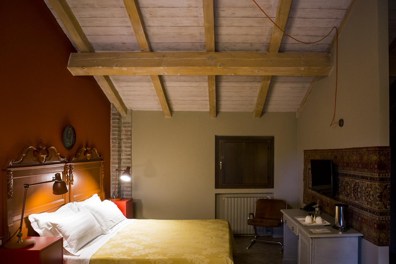 Гостьовий будинок Relais Cascina Scottina Cadeo Екстер'єр фото